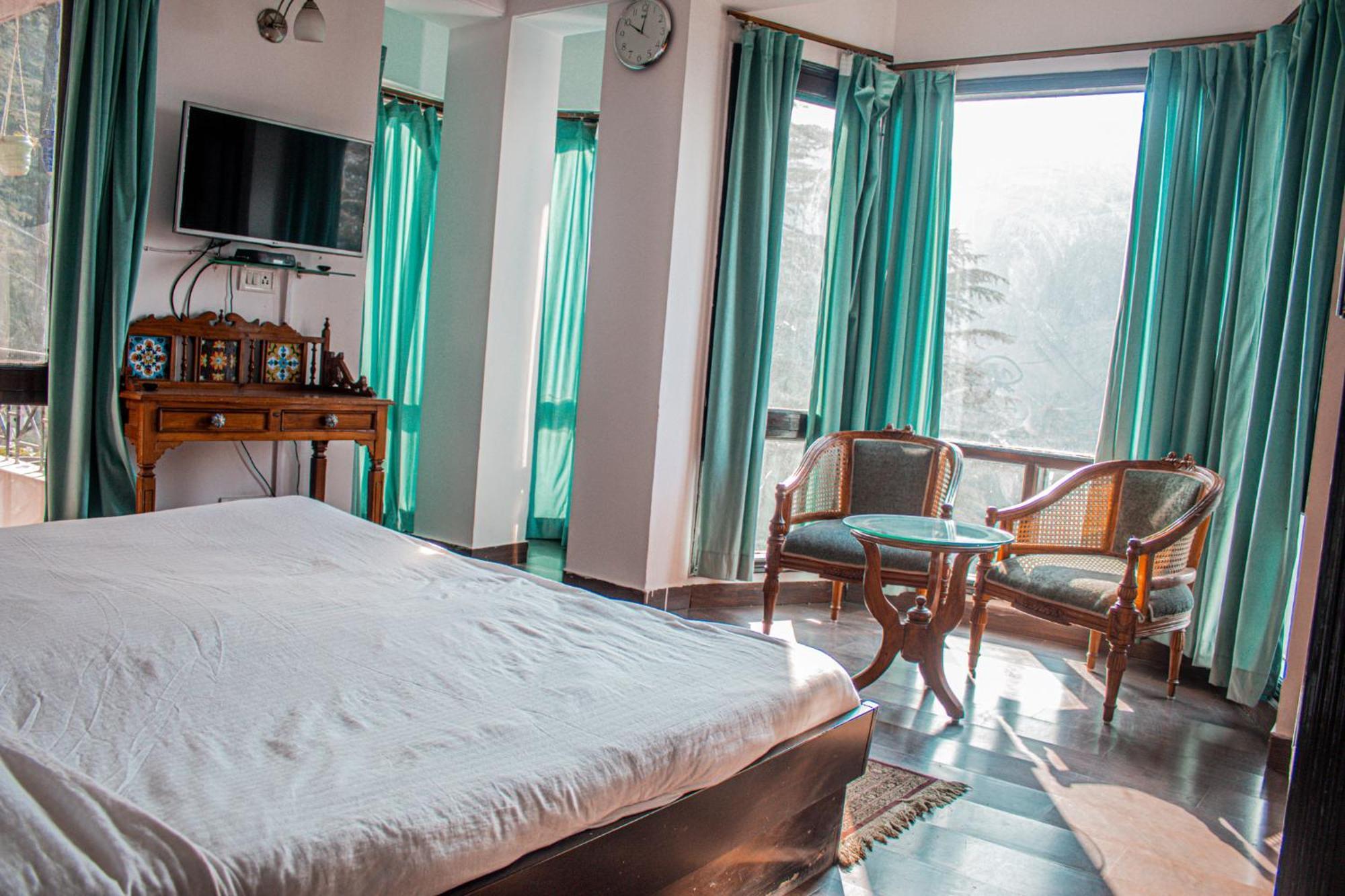 Whispering Pines Villa Shimla Exterior foto