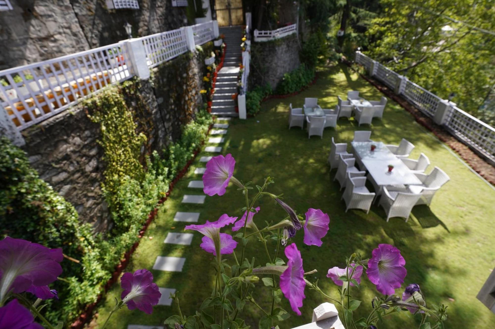 Whispering Pines Villa Shimla Exterior foto